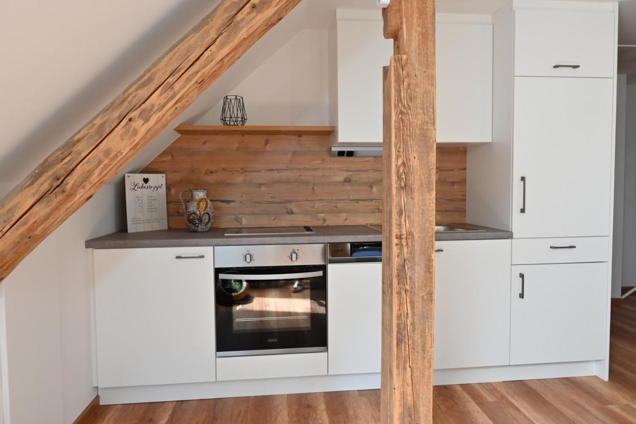 Apartamento Biohof Auinger, Der Tiererlebnishof Aurach am Hongar Exterior foto